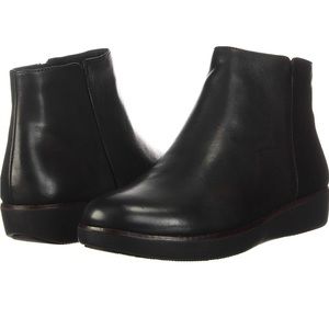 FitFlop Women's Ziggy Zip Black Leather Ankle Bootie Size 8.5